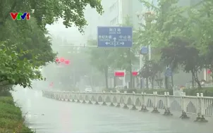 Trung Quốc ứng phó mưa lớn và lũ lụt