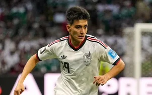 Gilberto Mora là cầu thủ trẻ thứ hai trong lịch sử từng ra sân ở World Cup