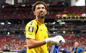 Khép lại FIFA World Cup 2026™, Vozinha vượt mặt nhiều thủ môn huyền thoại về số người theo dõi trên MXH