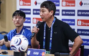 HLV Kim Sang Sik tính sẵn phương án đấu Thái Lan
