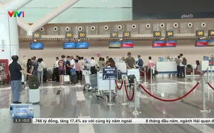 Giá vé máy bay đồng loạt giảm sâu