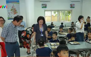 Xử lý nghiêm đơn vị vi phạm tổ chức bữa ăn bán trú