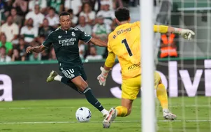 Real Madrid có chiến thắng kịch tính trên sân của Elche