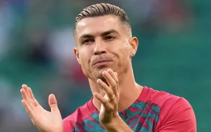Ronaldo đăng tâm thư, tiết lộ HLV Bồ Đào Nha hai lần thất hứa