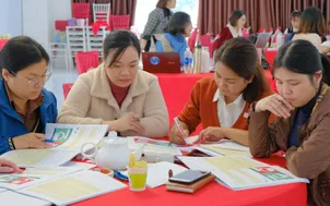Nâng cao năng lực cho cán bộ quản lý và giáo viên mầm non