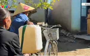 Thiếu nước sinh hoạt giữa mùa mưa