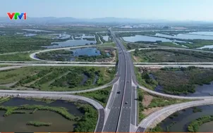 Chậm xây dựng trạm dừng nghỉ và những bất tiện trên đường cao tốc 