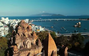 Miễn thị thực cho khách Trung Quốc đi theo đoàn đến Khánh Hòa