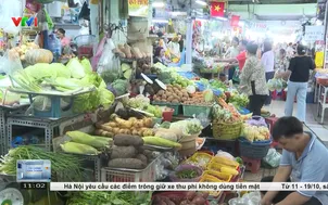 TP. Hồ Chí Minh giá rau tăng mạnh do mưa ngập kéo dài