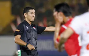 V.League 2026/27: Công an TP Hồ Chí Minh vươn lên top 5 trong trận cầu "tranh cãi"