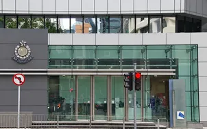 Hơn 115 vụ gian lận thẻ tín dụng mua iPhone dòng mới tại Hong Kong (Trung Quốc)