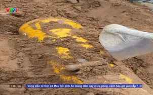 40 người nhập viện nghi do ngộ độc khí clo từ bình phế liệu