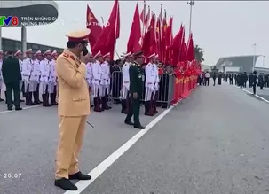 Trên những cung đường: Những bông hồng vàng của Thủ đô