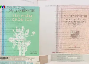 Văn học nghệ thuật: Người chép lời đất nước
