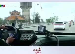 Cà phê Tám: Ngắm nhìn Việt Nam