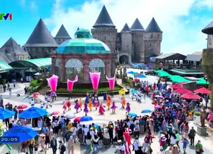 S - Việt Nam: Đà Nẵng mùa hè này có gì