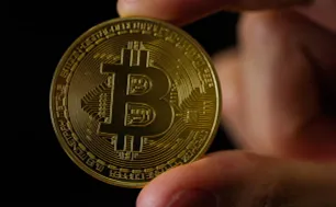 Bitcoin xuống dưới mốc 69.000 USD