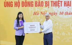 Cả nước hướng về miền Bắc