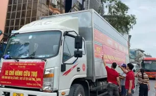 Đề nghị tạm dừng thu phí BOT với phương tiện vận chuyển hàng cứu trợ