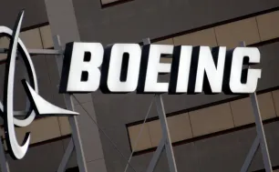 Boeing trước nguy cơ khủng hoảng tiền mặt