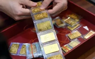Vàng miếng mất mốc 82 triệu đồng/lượng