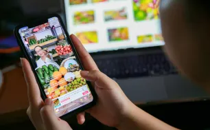 Livestream sản phẩm làng nghề, nông sản trên nền tảng số