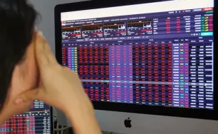 VN-Index “đứt” mạch tăng