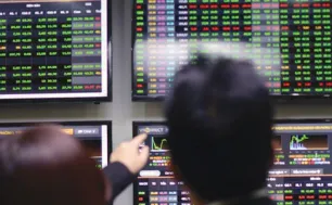 Thanh khoản gần 1 tỷ USD, VN-Index gần mốc 1.290 điểm