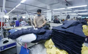 Doanh nghiệp dệt may tăng tốc sản xuất