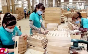 Xuát khẩu gỗ và lâm sản mang về 12,5 tỷ USD
