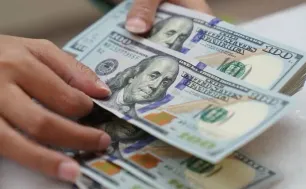 Giá USD tăng trở lại mốc 25.000 VND/USD