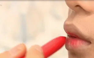 Trang điểm quá sớm: Những hệ lụy tiềm ẩn với làn da của giới trẻ