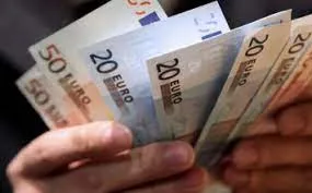 Euro vọt cao, thuận lợi cho hàng hoá châu Á vào châu Âu