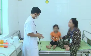 Cẩn trọng với các biến chứng nguy hiểm khi trẻ mắc sởi