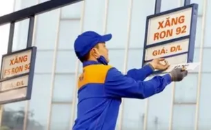 Giá xăng dầu đồng loạt giảm mạnh