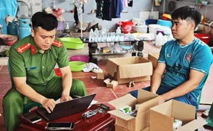 Bắt quả tang một cơ sở sản xuất mỹ phẩm giả với quy mô cực lớn tại Bắc Giang