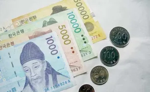Tỷ lệ sử dụng tiền mặt của người Hàn giảm đáng kể