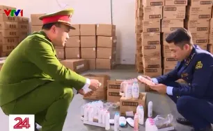 Lật tẩy mỹ phẩm đội lốt hàng xịn