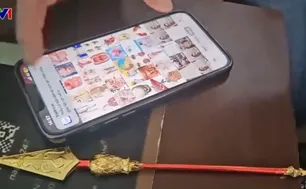 ''Thần y'' quảng cáo chữa ung thư trong 3 ngày bằng... điện thoại
