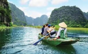 Cảnh báo thủ đoạn lừa đảo mùa du lịch
