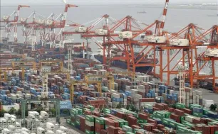 IMF cảnh báo bất ổn kinh tế toàn cầu