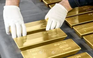 Giá vàng mất mốc 4.500 USD/ounce