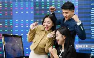 Chứng khoán chính thức vượt mốc 1.500 điểm sau 3 năm