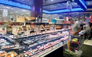 Siêu thị tăng dự trữ gạo, mỳ tôm, rau củ… gấp 2 - 3 lần ứng phó mưa bão