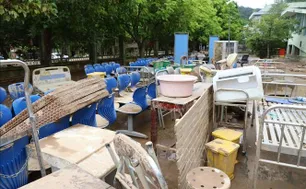 Hỗ trợ 500 bồn chứa nước cho người dân vùng lũ Nghệ An