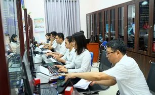 Viên chức được làm thêm và góp vốn lập doanh nghiệp