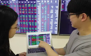 Cổ phiếu nào hưởng lợi khi chứng khoán được nâng hạng?