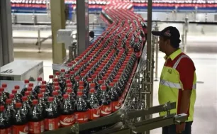 Coca-Cola cân nhắc bán Costa Coffee