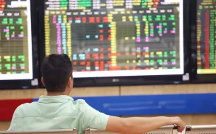 Làn sóng ngân hàng "lấn sân" chứng khoán