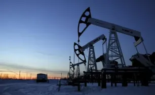 OPEC+ tăng sản lượng dầu thêm 137.000 thùng/ngày